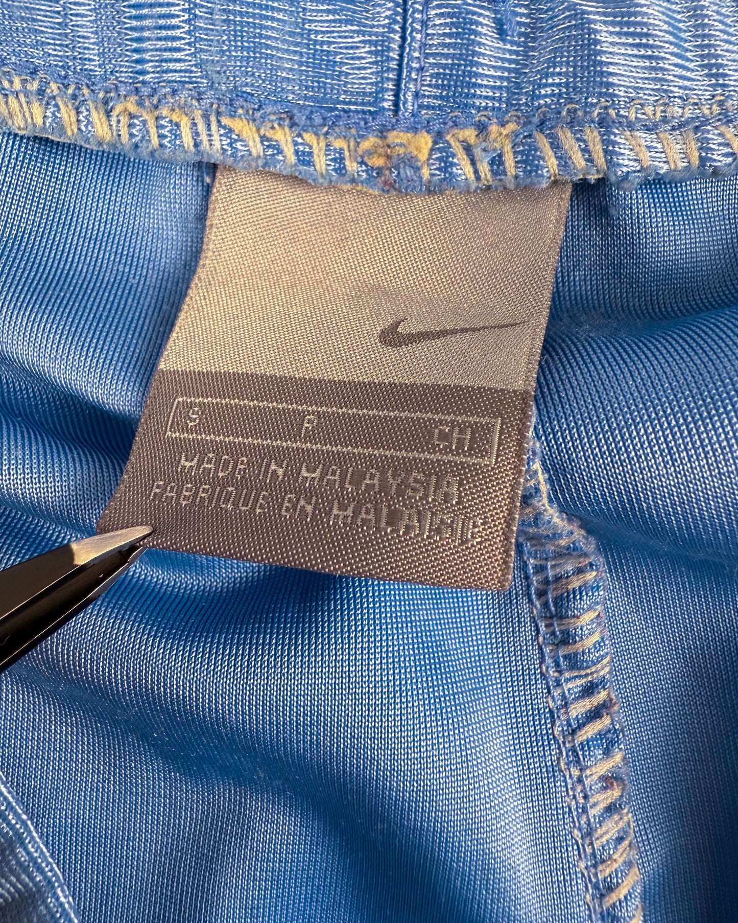 NIKE 90`S BASKETBAL SHORTS (S, FITS M/L BAGGY)